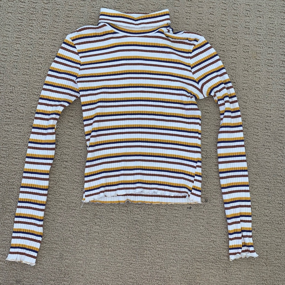 Long sleeve crop top